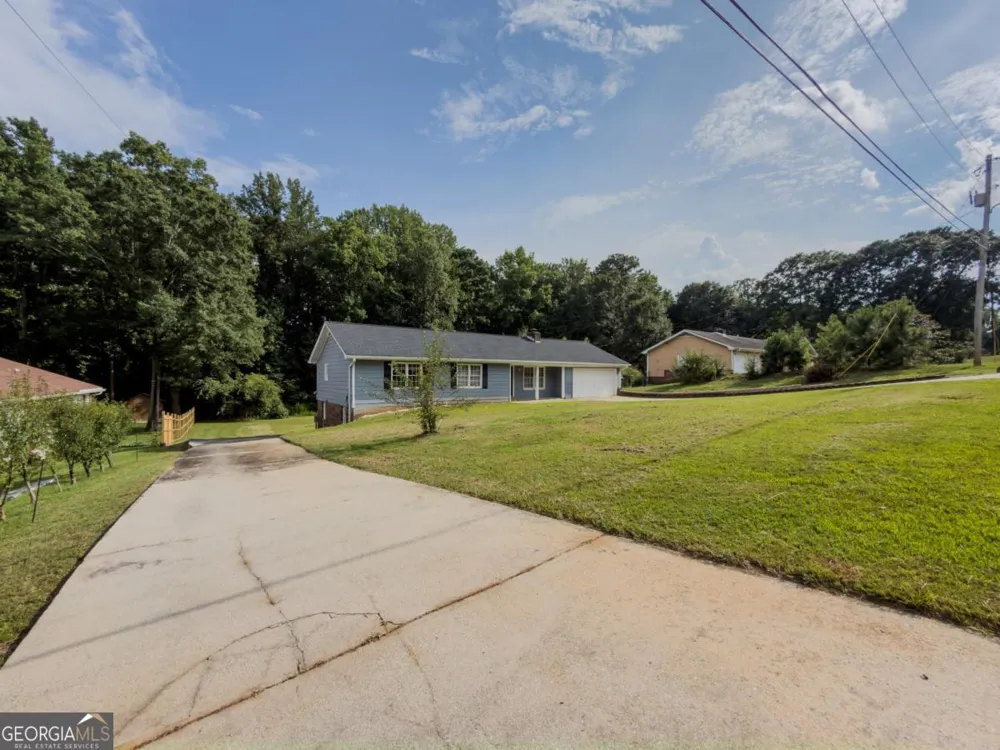 2050 Abington LN Snellville, GA 30078