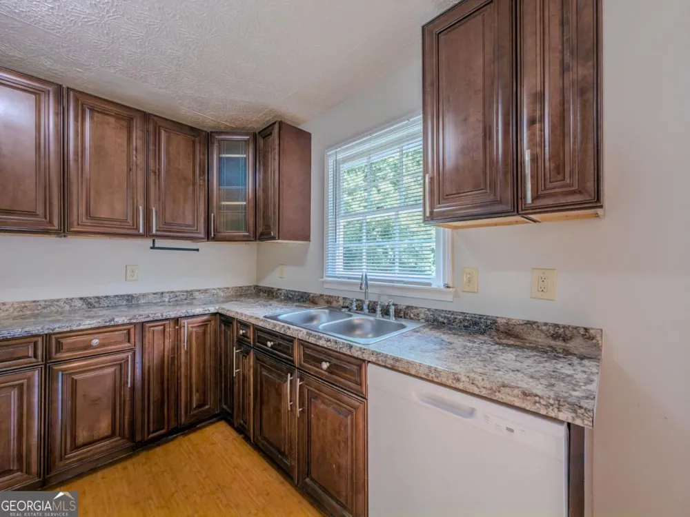2050 Abington LN Snellville, GA 30078