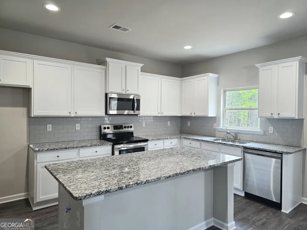 112 Tuxedo RD Ellenwood, GA 30294