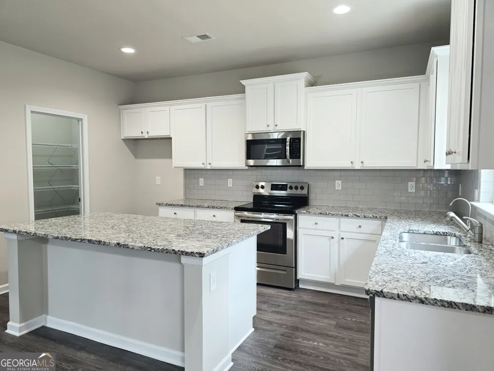 112 Tuxedo RD Ellenwood, GA 30294