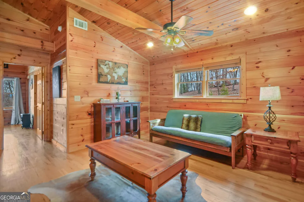 385 Shields RD Mineral Bluff, GA 30559