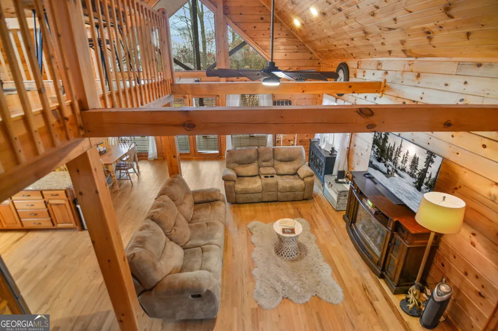 385 Shields RD Mineral Bluff, GA 30559