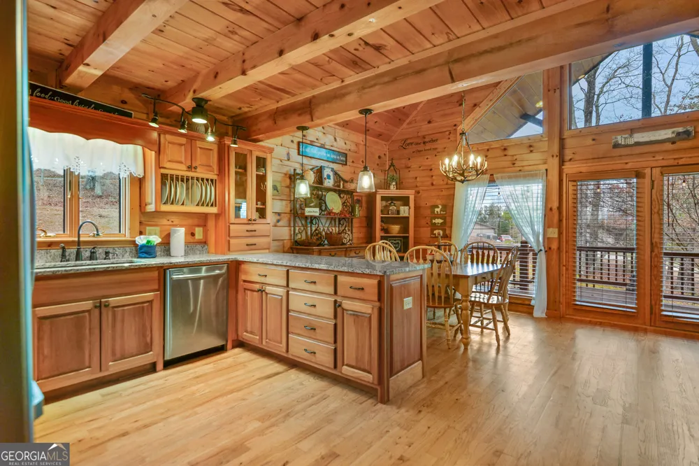 385 Shields RD Mineral Bluff, GA 30559