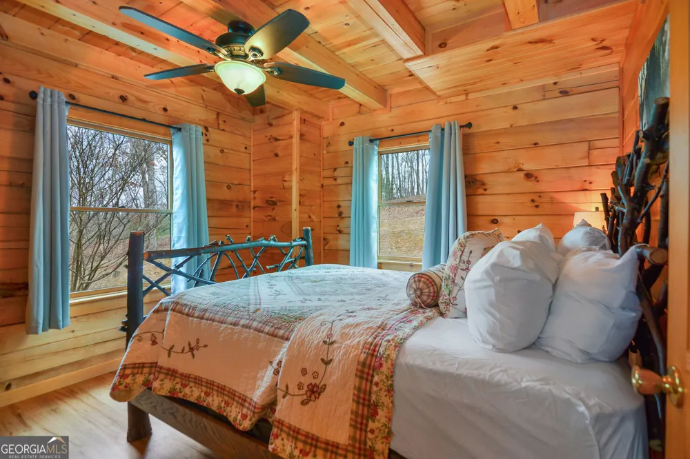 385 Shields RD Mineral Bluff, GA 30559