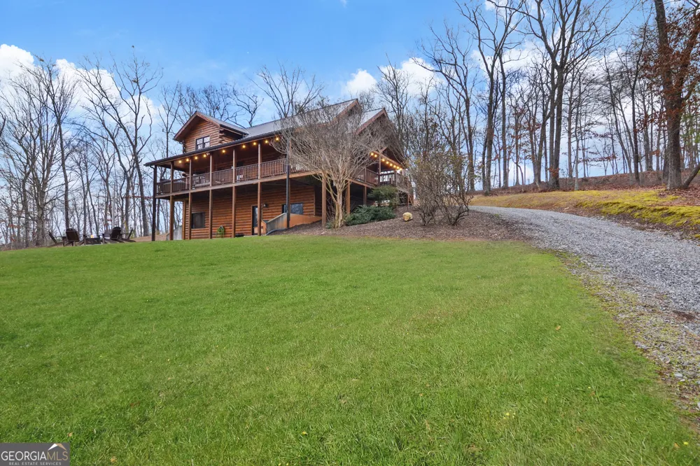 385 Shields RD Mineral Bluff, GA 30559