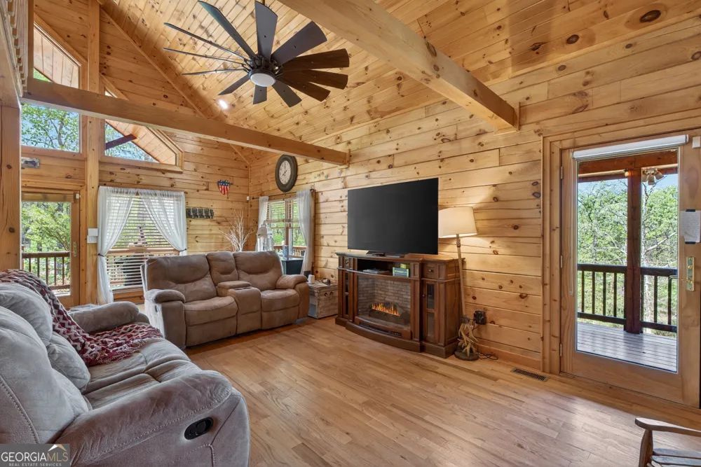 385 Shields RD Mineral Bluff, GA 30559
