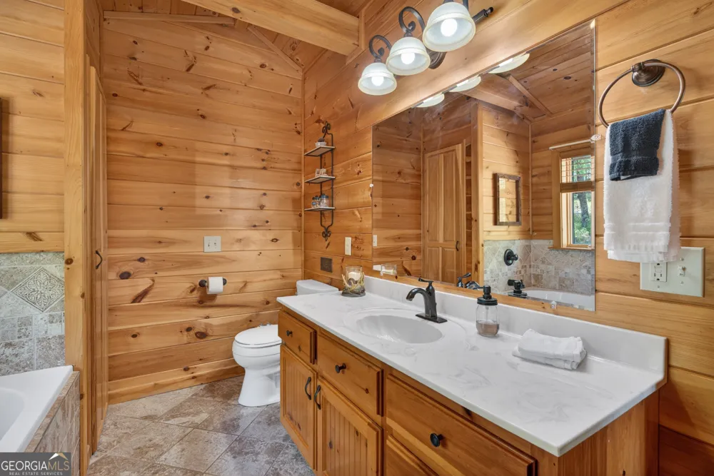 385 Shields RD Mineral Bluff, GA 30559