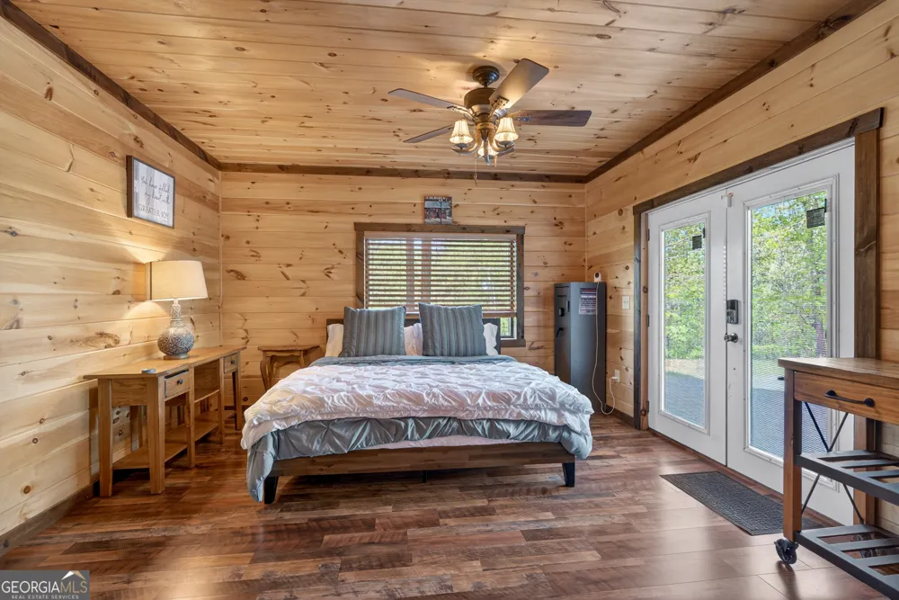 385 Shields RD Mineral Bluff, GA 30559