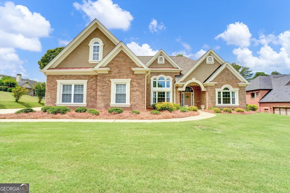 5813 Coles CT Buford, GA 30518
