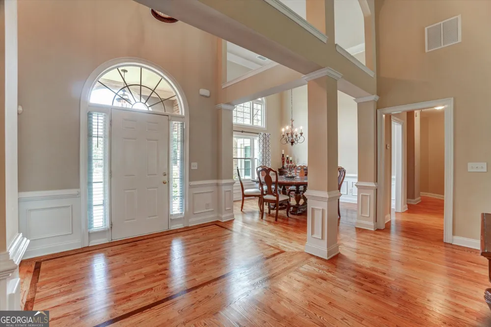 5813 Coles CT Buford, GA 30518