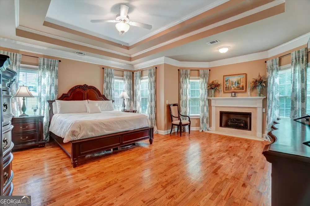 5813 Coles CT Buford, GA 30518