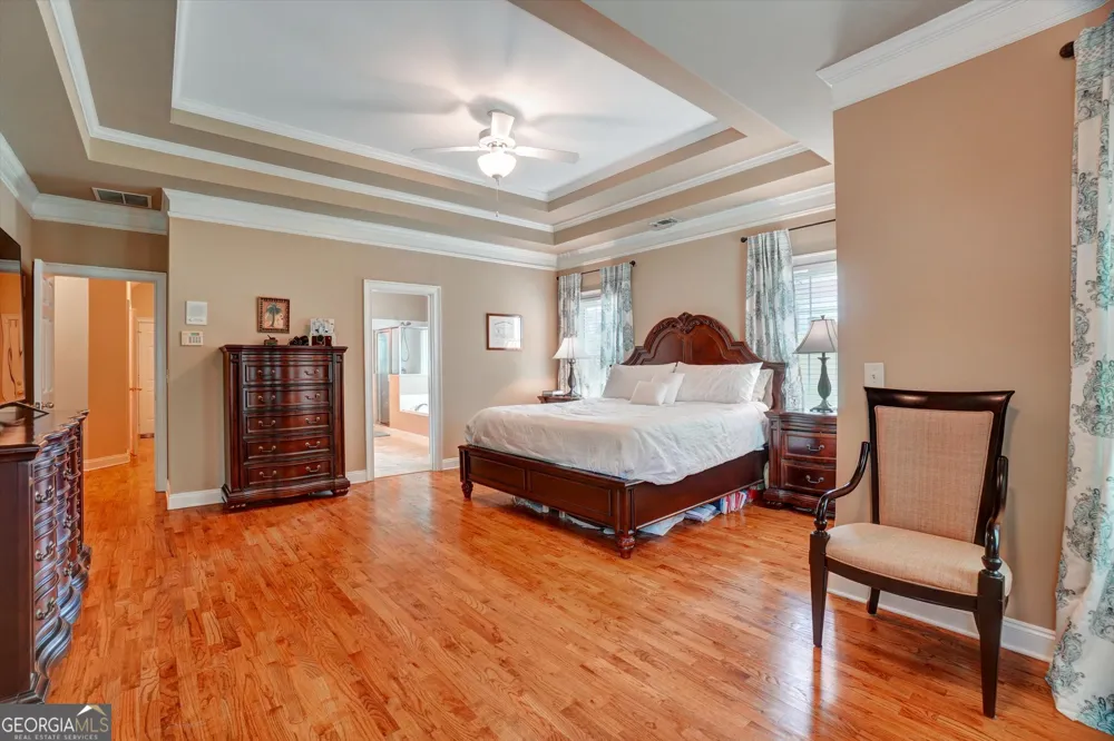 5813 Coles CT Buford, GA 30518