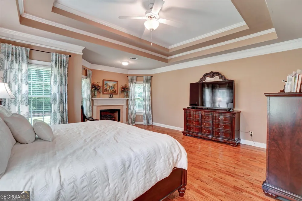 5813 Coles CT Buford, GA 30518