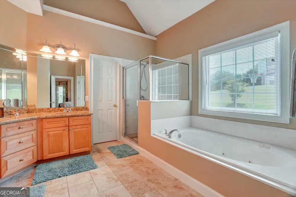 5813 Coles CT Buford, GA 30518