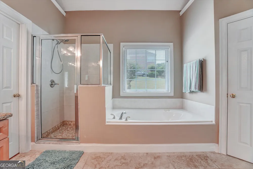 5813 Coles CT Buford, GA 30518