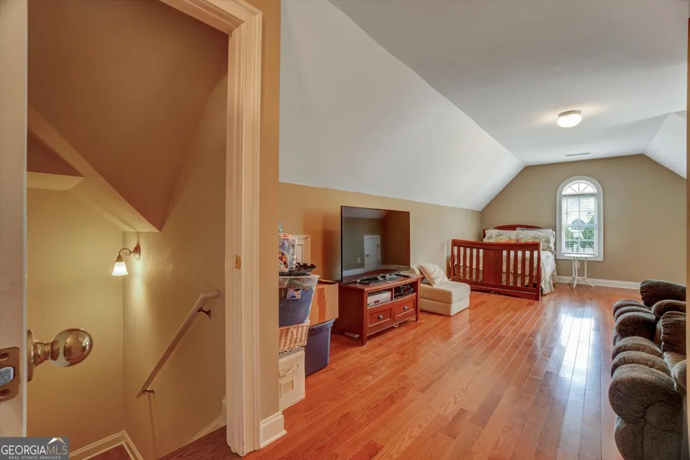 5813 Coles CT Buford, GA 30518
