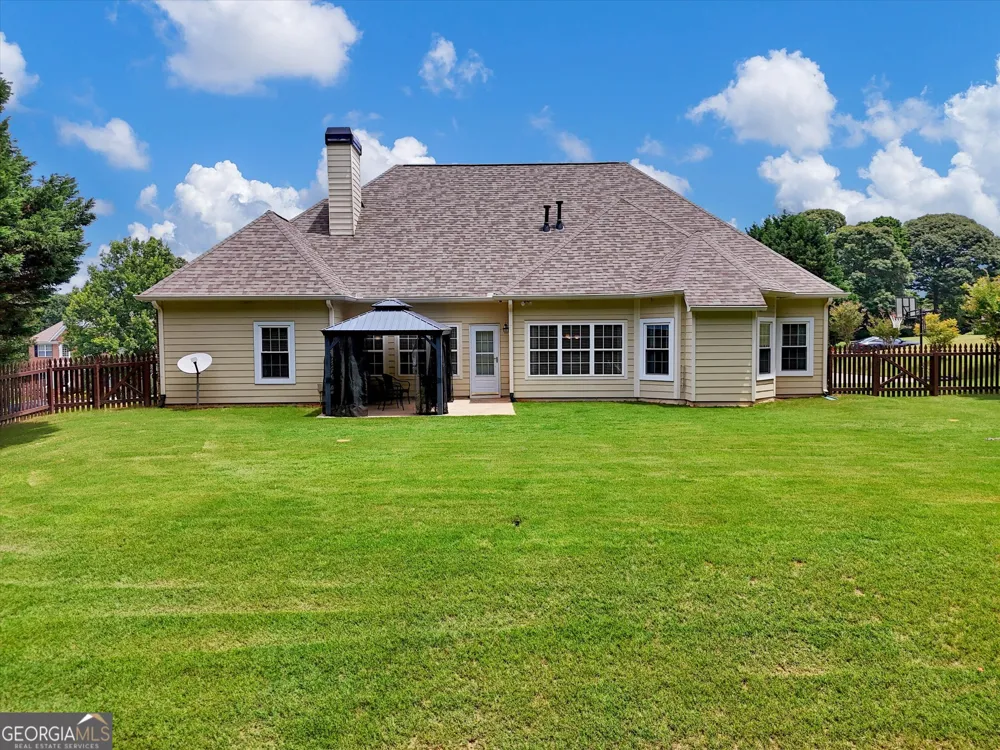 5813 Coles CT Buford, GA 30518