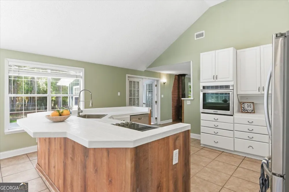 230 Yacht RD Brunswick, GA 31525