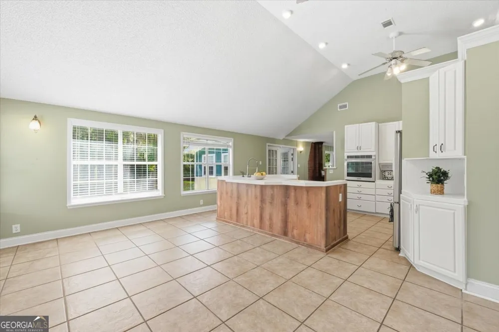 230 Yacht RD Brunswick, GA 31525