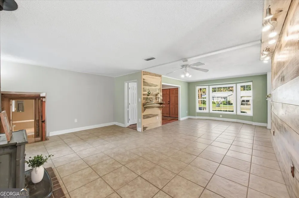 230 Yacht RD Brunswick, GA 31525