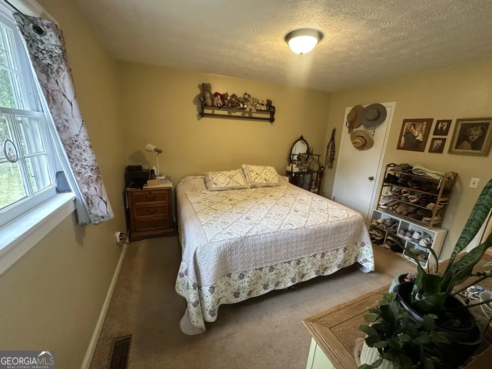 183 Garrison RD Cornelia, GA 30531