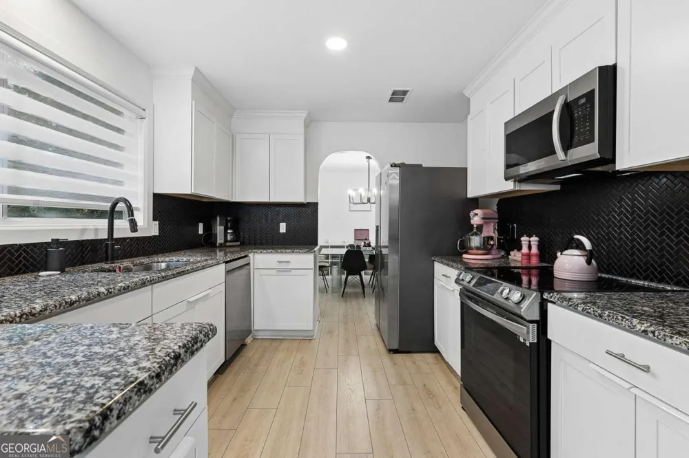 700 Cedar Knoll DR Roswell, GA 30076