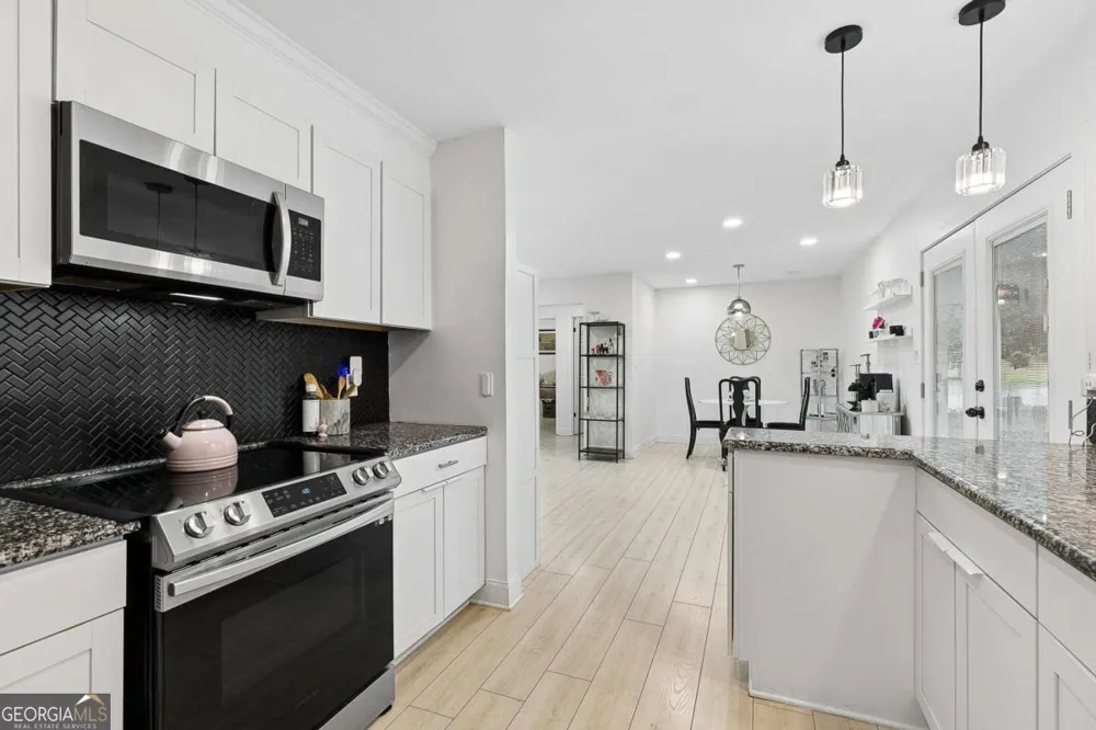 700 Cedar Knoll DR Roswell, GA 30076