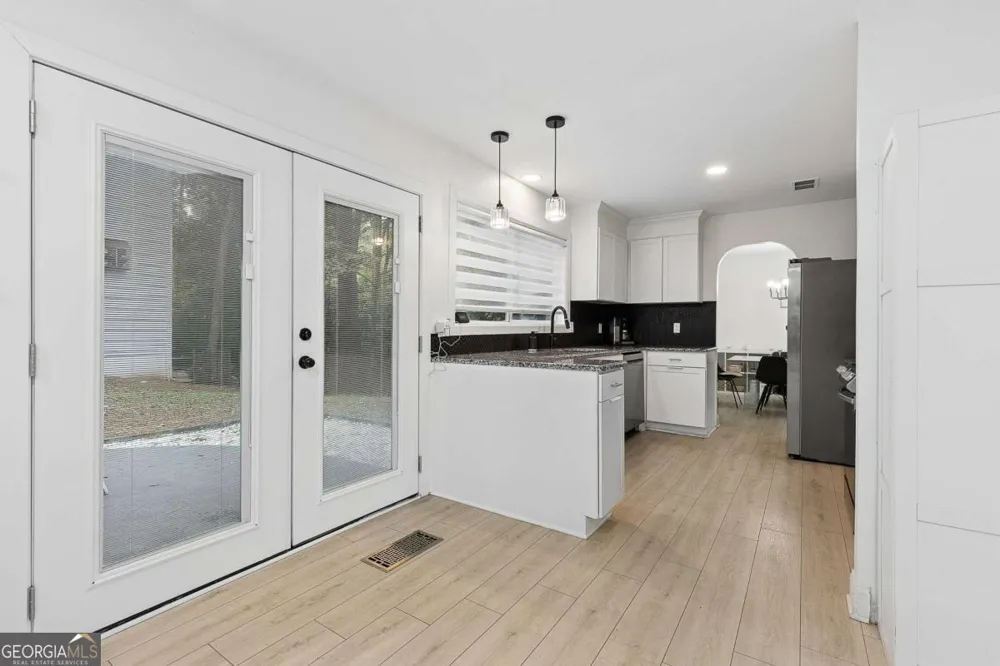 700 Cedar Knoll DR Roswell, GA 30076