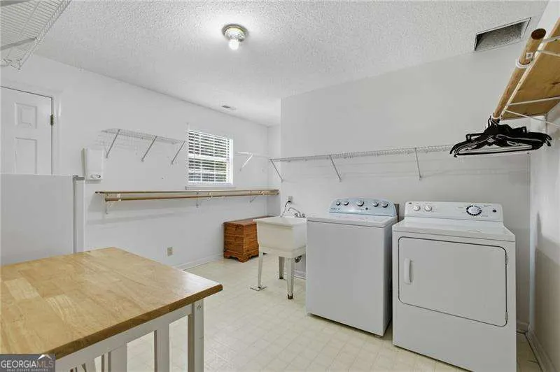 583 Avondale DR Rocky Face, GA 30740