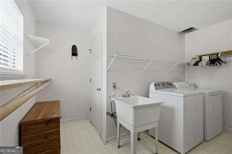 583 Avondale DR Rocky Face, GA 30740