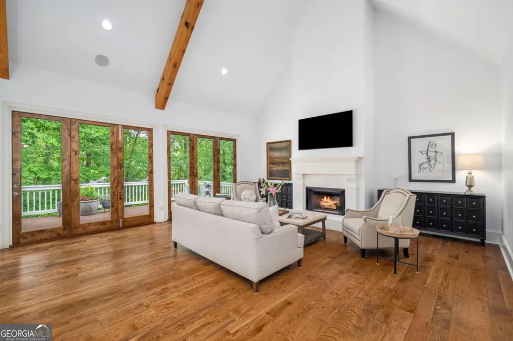 6321 Hunting Creek RD Sandy Springs, GA 30328