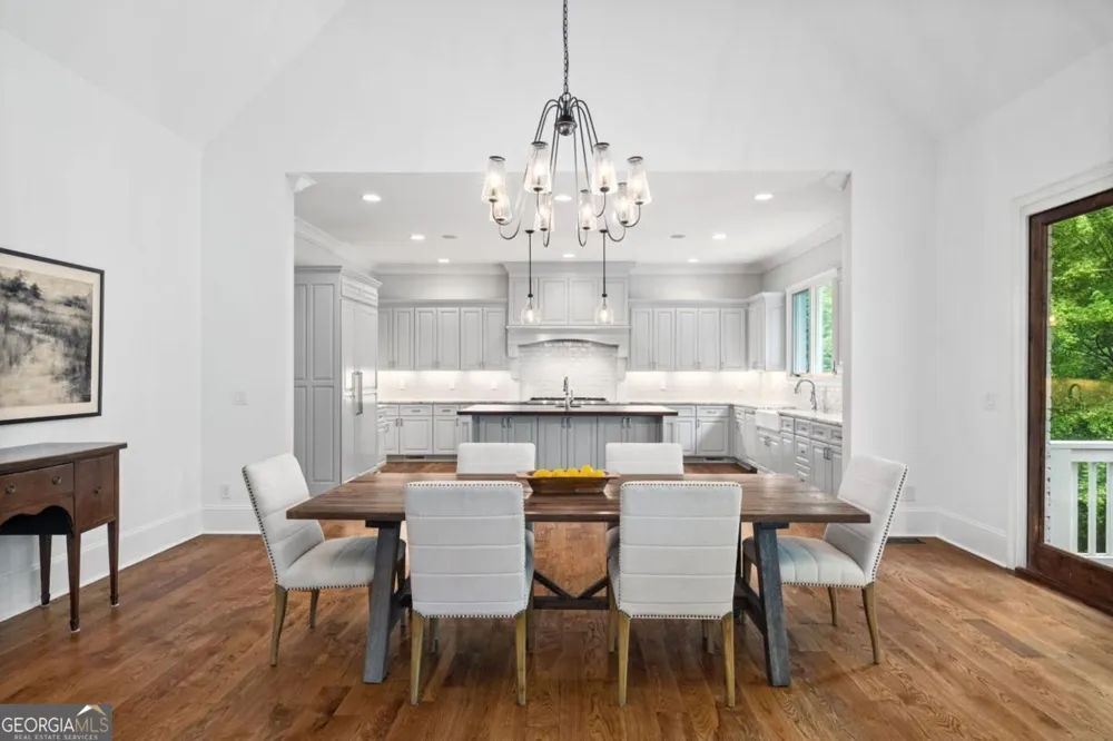 6321 Hunting Creek RD Sandy Springs, GA 30328