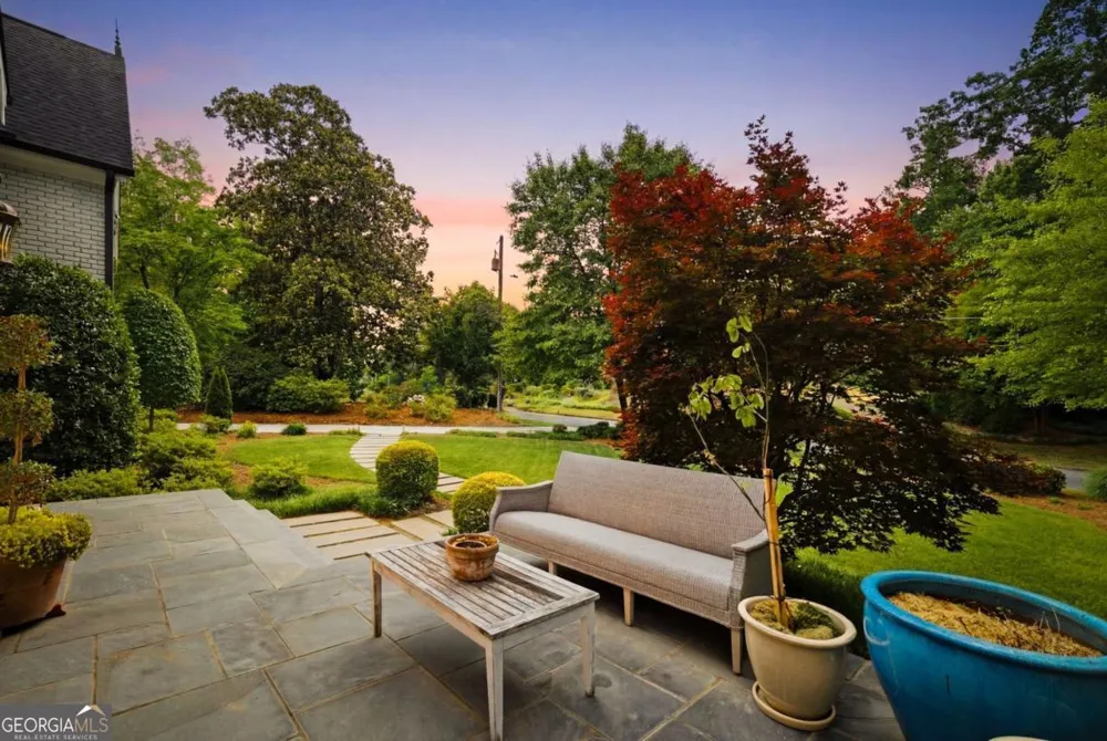 6321 Hunting Creek RD Sandy Springs, GA 30328