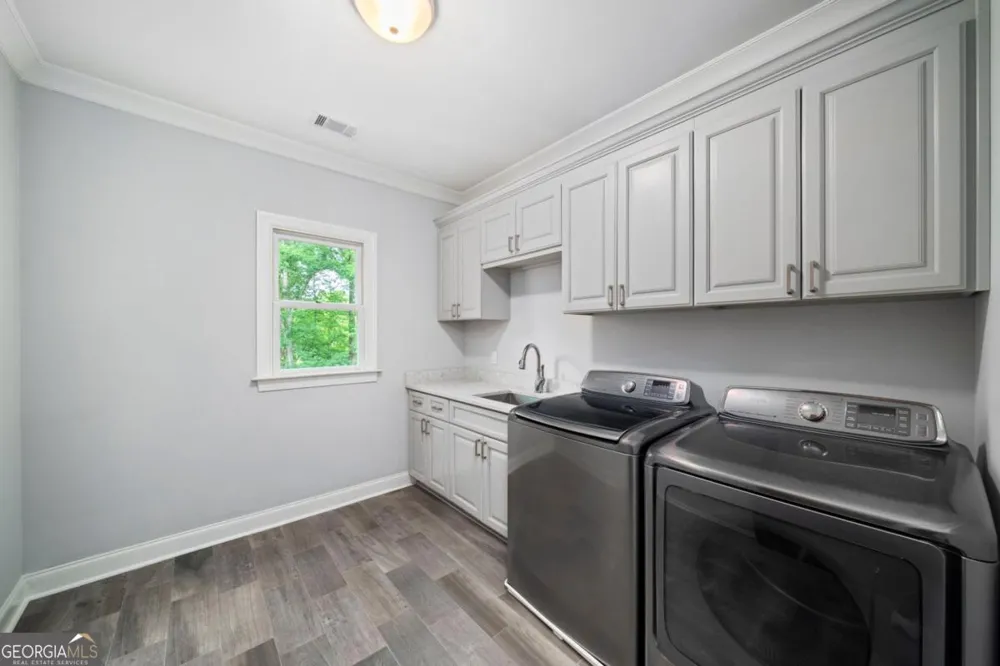 6321 Hunting Creek RD Sandy Springs, GA 30328
