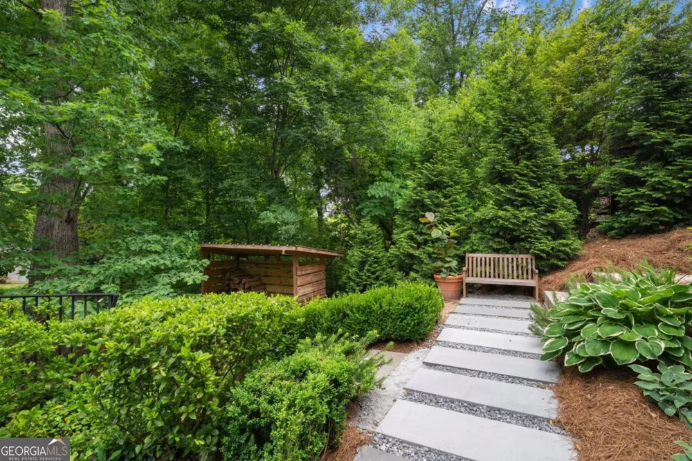 6321 Hunting Creek RD Sandy Springs, GA 30328