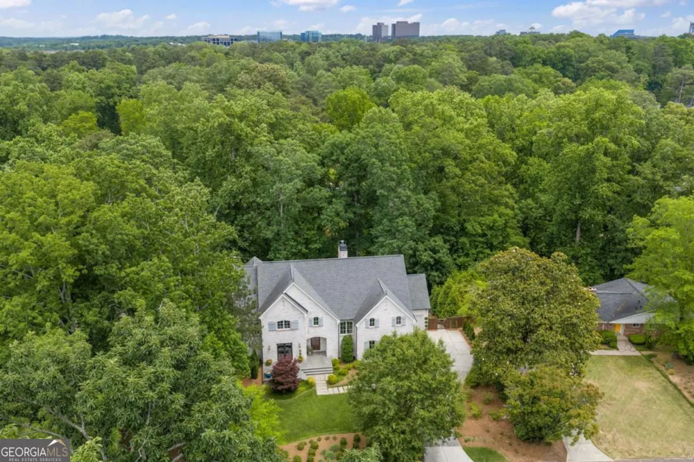 6321 Hunting Creek RD Sandy Springs, GA 30328