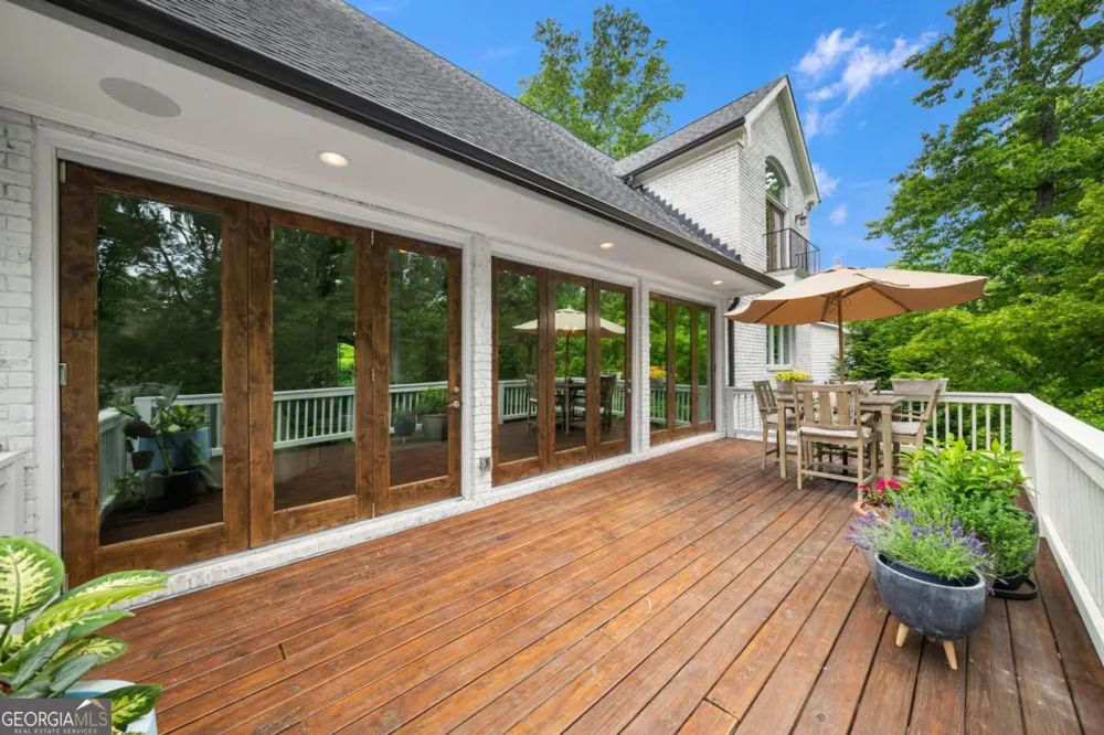 6321 Hunting Creek RD Sandy Springs, GA 30328
