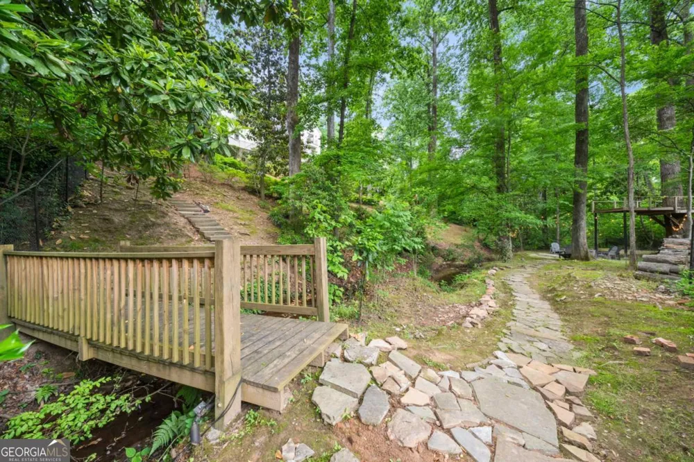 6321 Hunting Creek RD Sandy Springs, GA 30328