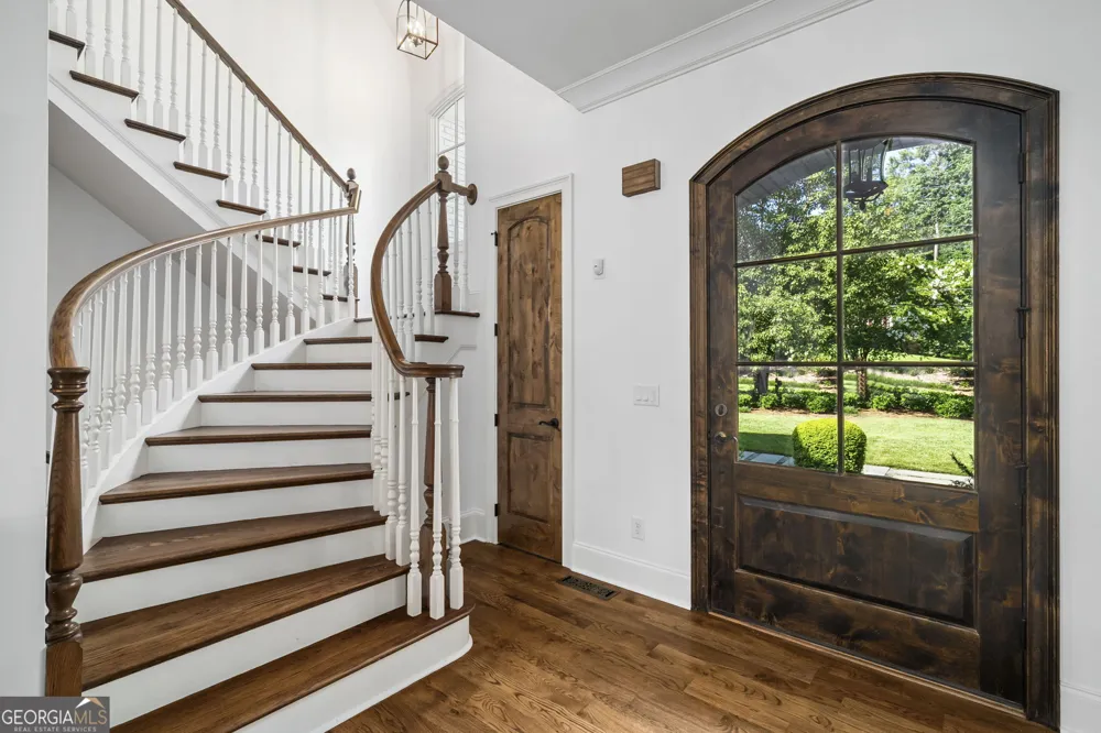 6321 Hunting Creek RD Sandy Springs, GA 30328
