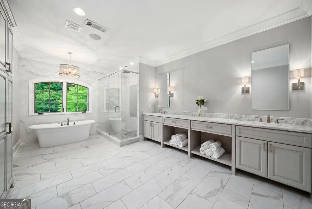 6321 Hunting Creek RD Sandy Springs, GA 30328