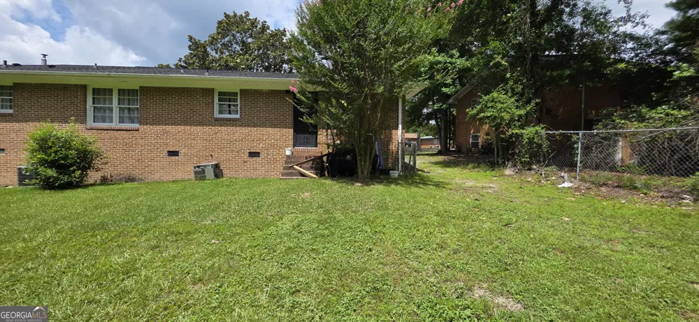 2672 Kent DR Macon, GA 31206