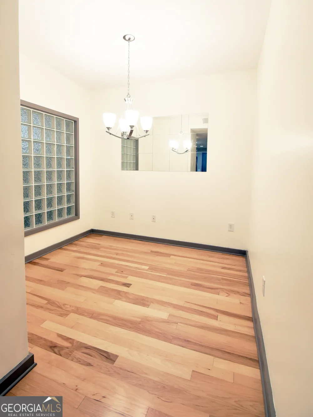 390 17th ST NW Atlanta, GA 30363