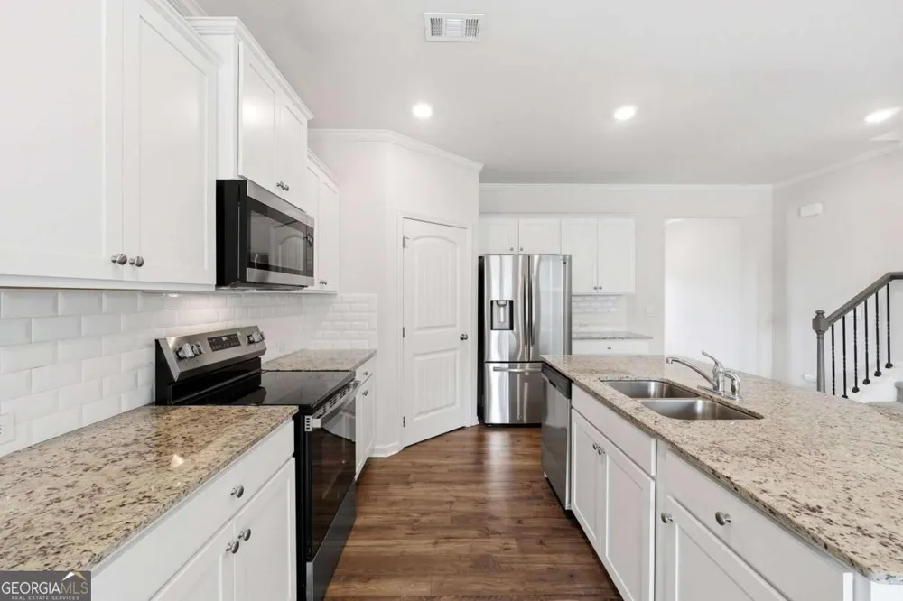 6000 Screech Owl DR Flowery Branch, GA 30542