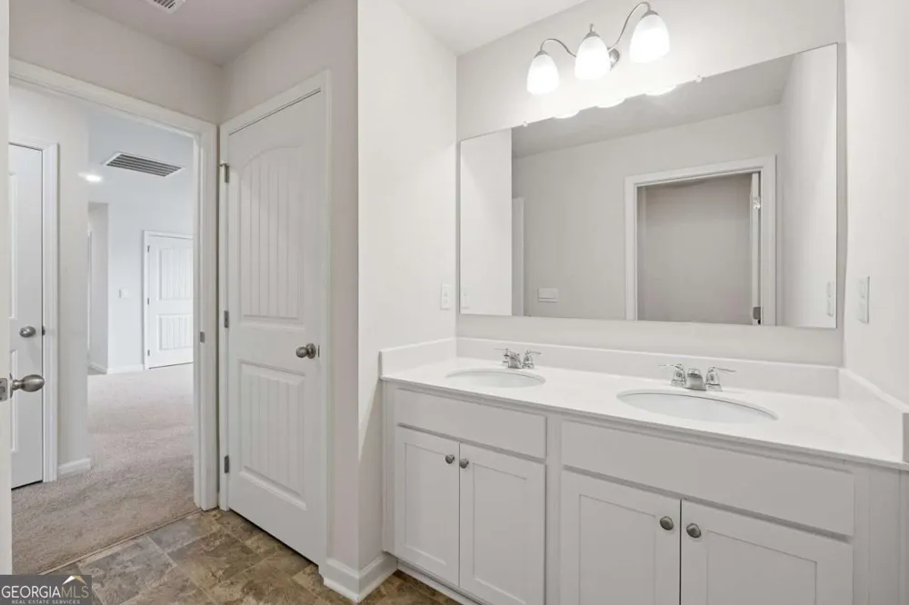 6000 Screech Owl DR Flowery Branch, GA 30542