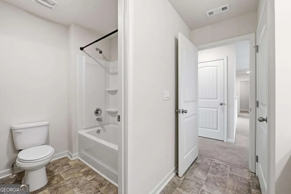 6000 Screech Owl DR Flowery Branch, GA 30542