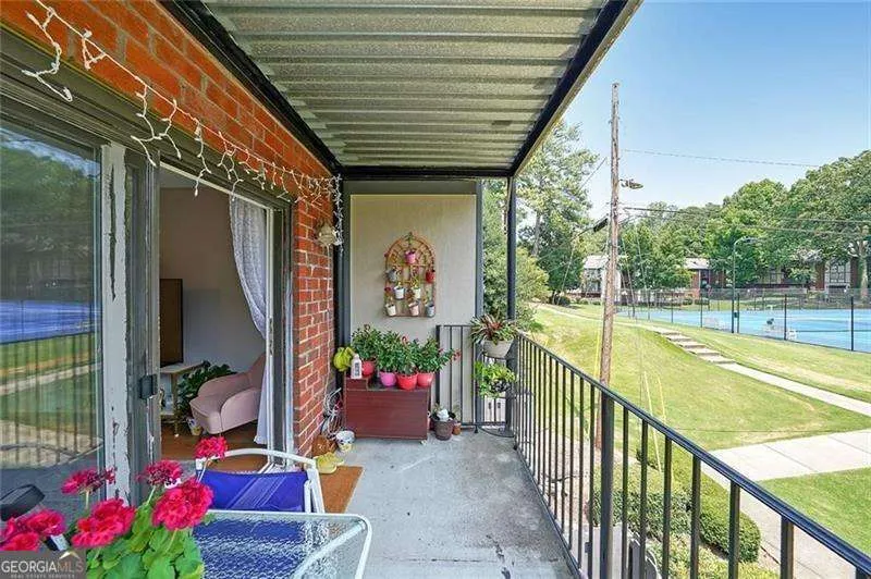6851 Roswell RD Atlanta, GA 30328