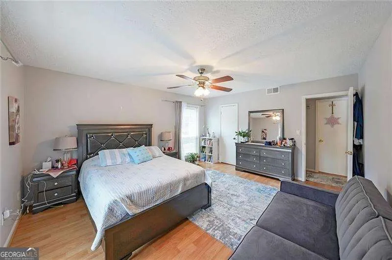 6851 Roswell RD Atlanta, GA 30328
