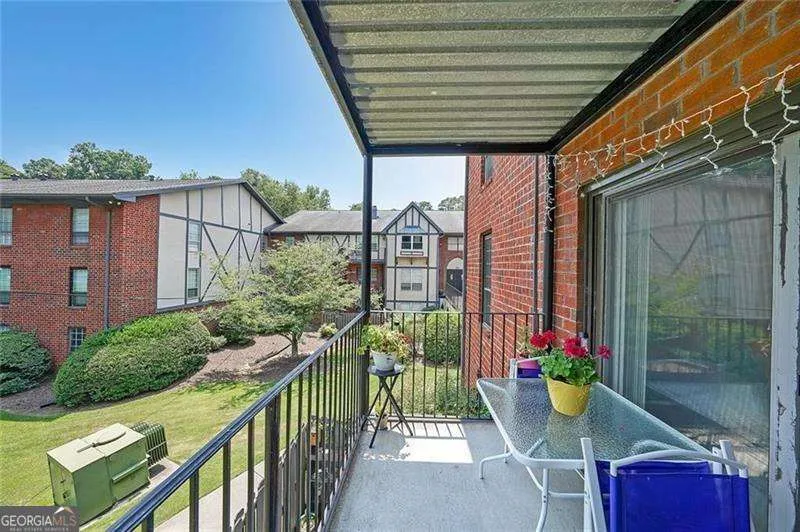 6851 Roswell RD Atlanta, GA 30328