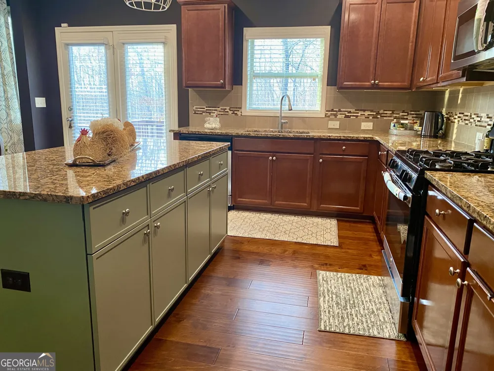 1320 Newbridge CIR Buford, GA 30519