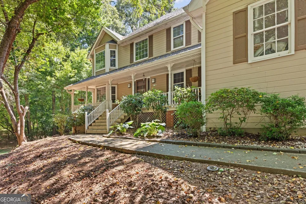 4162 Riverdale DR Snellville, GA 30039